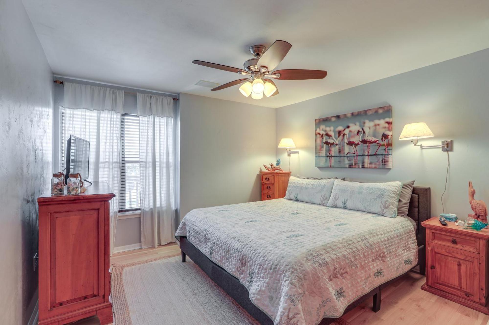 Beachfront Cedar Key Retreat With Pool Access! 외부 사진